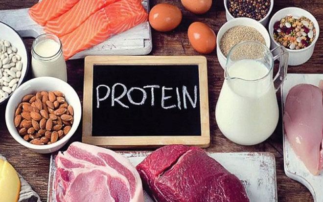 Người già mổ mắt nên ăn thực phẩm giàu đạm (Protein