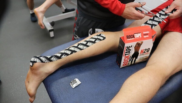 băng dán rocktape hỗ trợ giảm đau gót chân