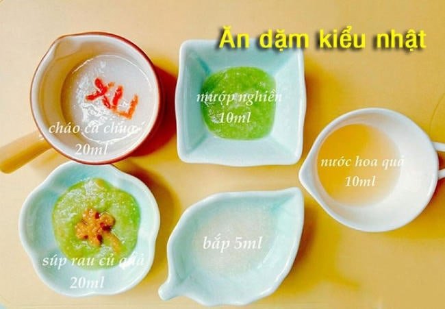 Với phương pháp ăn dặm kiểu Nhật, mẹ nên cho bé ăn 1 cữ/ngày